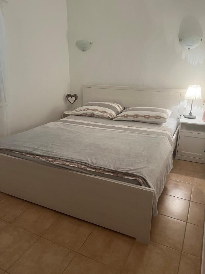 Pinezici Apartman Niccole Exterior foto